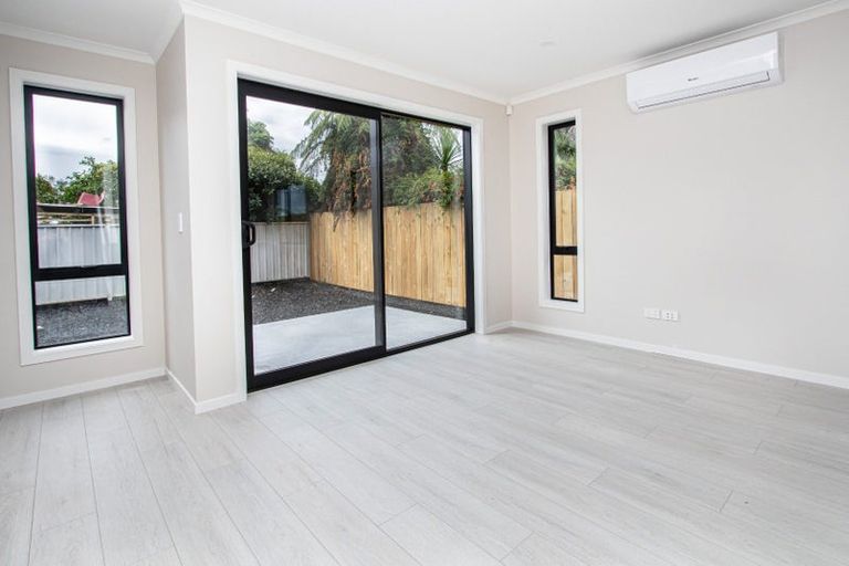 Photo of property in 2/1 Splitt Avenue, Glenview, Hamilton, 3206