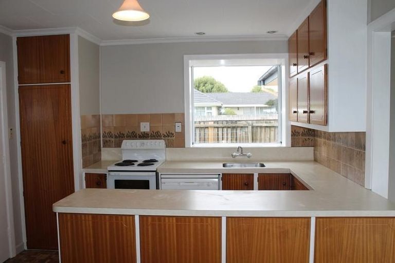 Photo of property in 15 Grimseys Road, Redwood, Christchurch, 8051