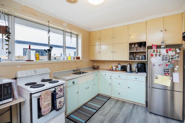 Photo of property in 44 Napier Road, Terrace End, Palmerston North, 4410