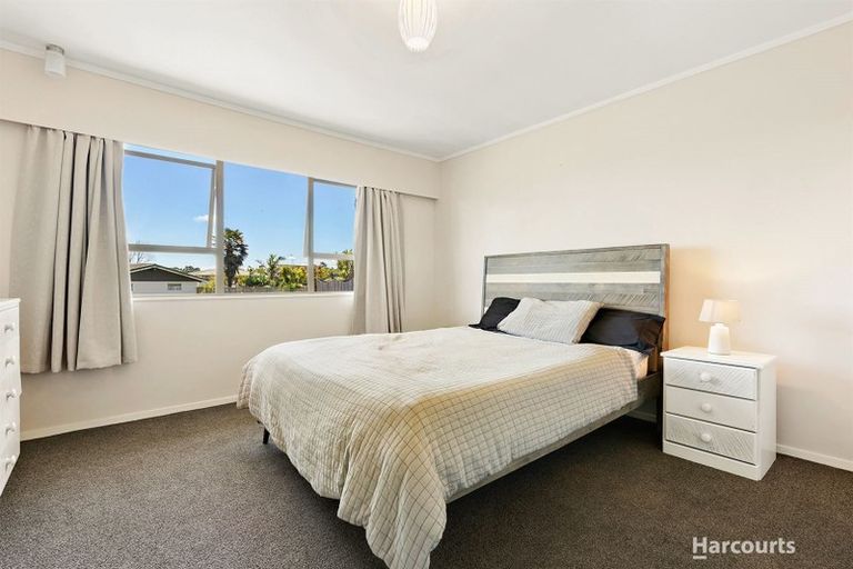 Photo of property in 3 Harbour Crest Drive, Waiuku, 2123