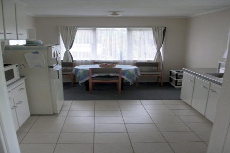 Photo of property in 83 Barrys Road, Glendene, Auckland, 0602