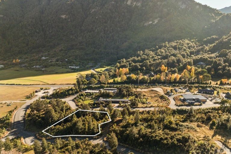 Photo of property in 9 Haast Eagle Road, Mount Creighton, 9371