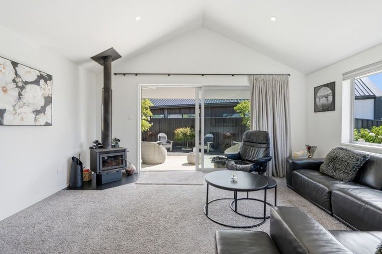 Photo of property in 13 Franks Place, Outram, 9019