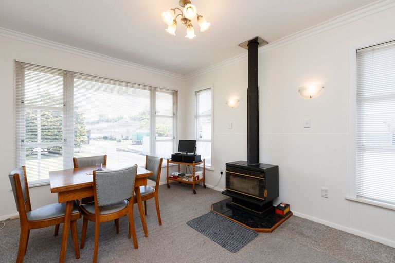 Photo of property in 35 Manchester Street, Takaro, Palmerston North, 4412