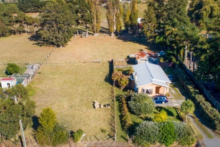 Photo of property in 555 Main North Road, Bay View, Napier, 4104