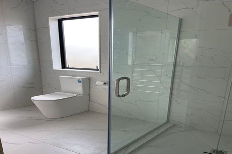 Photo of property in 2 Cutfield Lane, Kumeu, 0810