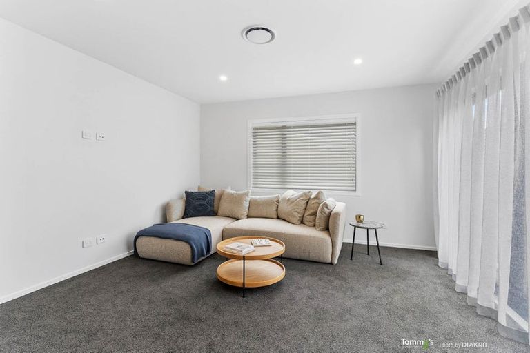 Photo of property in 41 Ken Douglas Drive, Aotea, Porirua, 5024