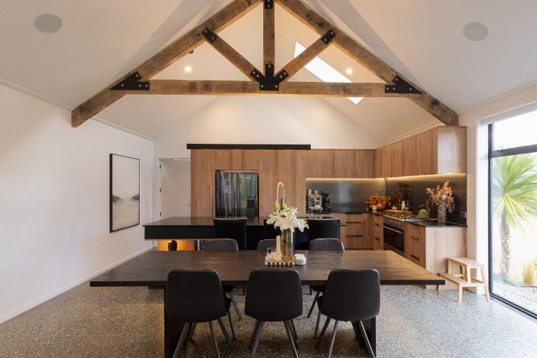 Photo of property in 52 Cunninghams Drive, Jacks Point, Queenstown, 9371