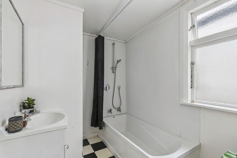 Photo of property in 3 Angus Avenue, Berhampore, Wellington, 6023