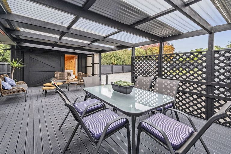 Photo of property in 194 Springs Road, Hornby, Christchurch, 8042