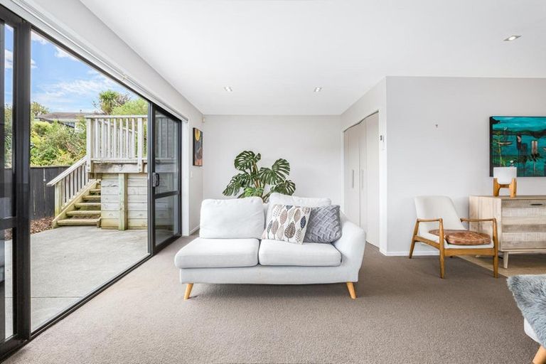 Photo of property in 1/2 Flotilla Place, Whitby, Porirua, 5024