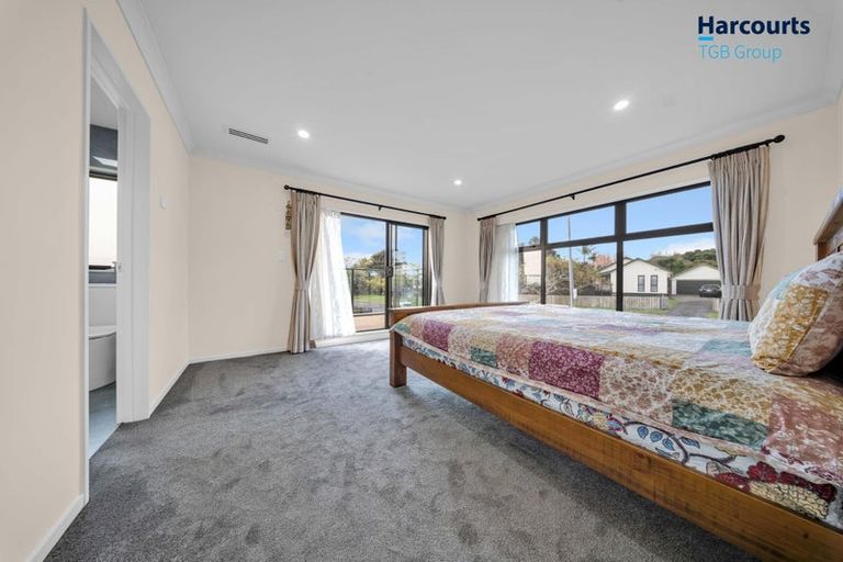 Photo of property in 6a Leven Lane, Totara Heights, Auckland, 2105