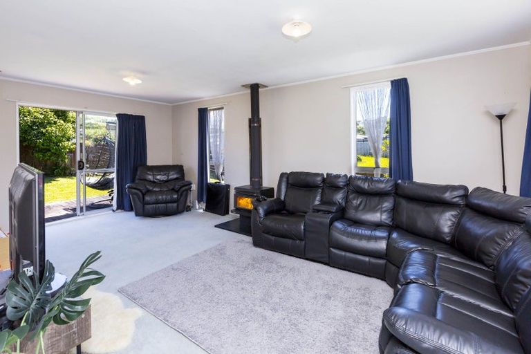 Photo of property in 83 Norana Road, Timberlea, Upper Hutt, 5018