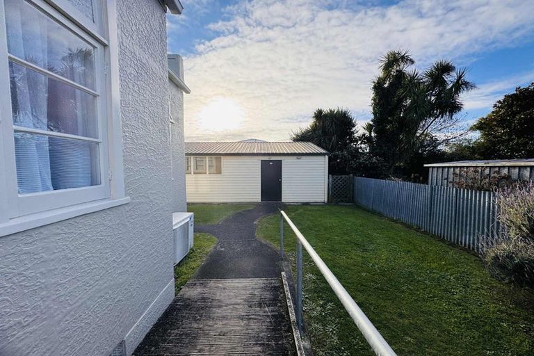 Photo of property in 29-31 Rangitira Avenue, Palmerston North, 4414