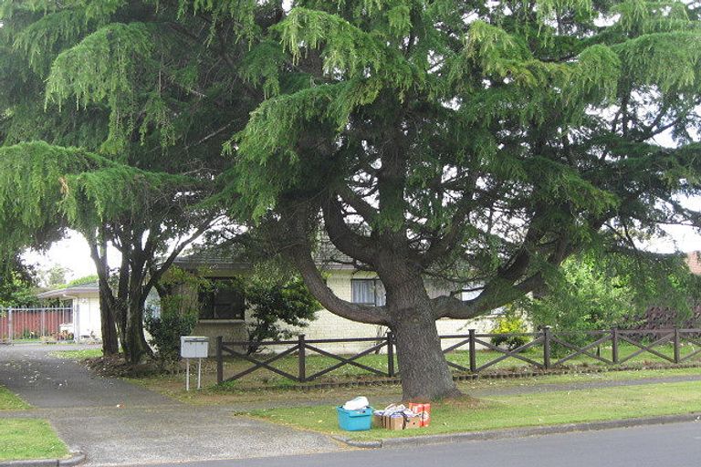 Photo of property in 1/24 Beaumaris Way, Conifer Grove, Takanini, 2112