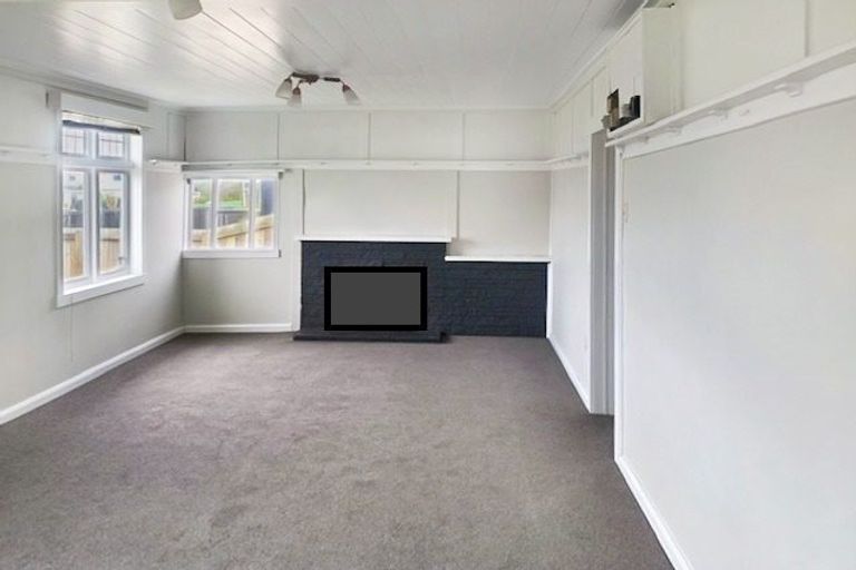 Photo of property in 17 Shortt Street, Foxton Beach, Foxton, 4815