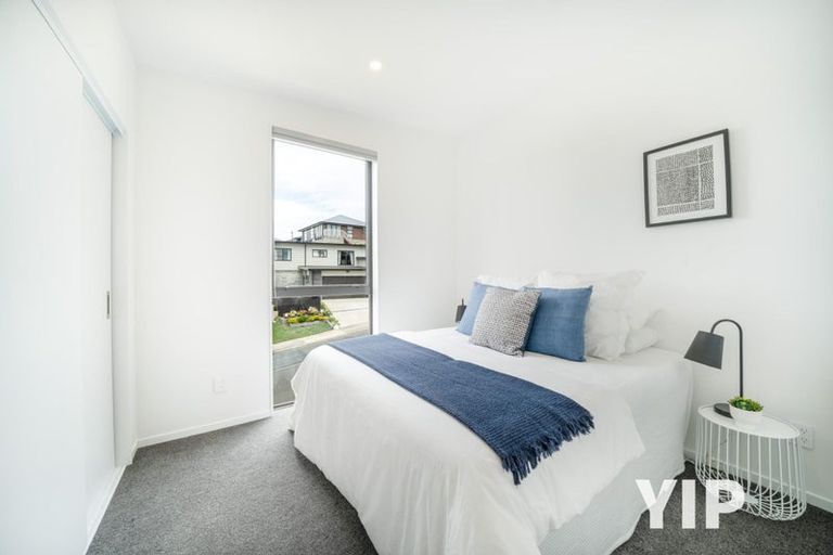 Photo of property in 1/62 Spenmoor Street, Newlands, Wellington, 6037