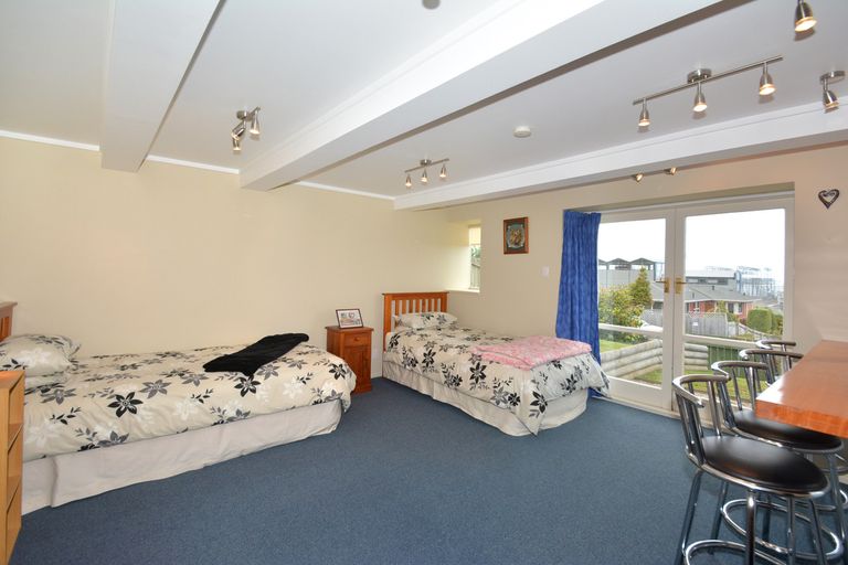 Photo of property in 4 Hanlon Street, Halfway Bush, Dunedin, 9010