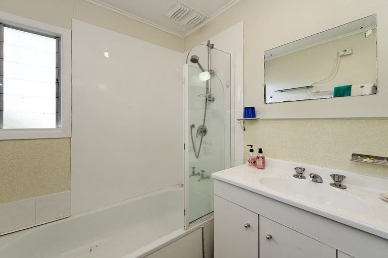 Photo of property in 54a West Coast Road, Glen Eden, Auckland, 0602