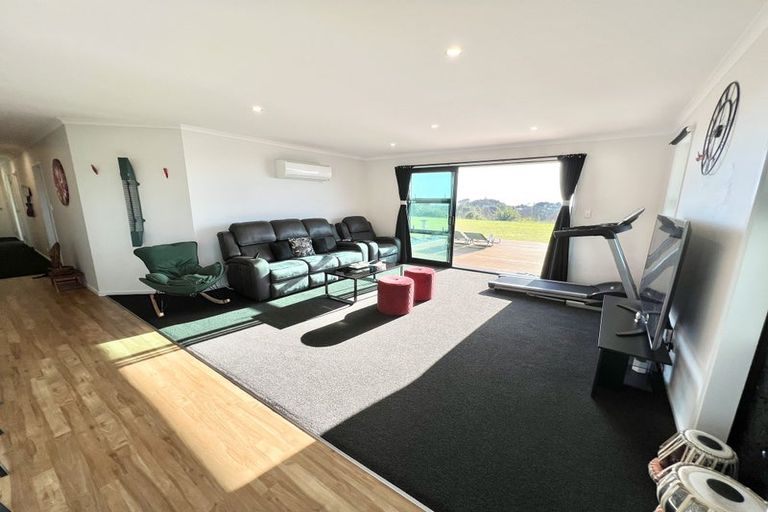 Photo of property in 10 Takutai Terrace, Ruatapu, 7883