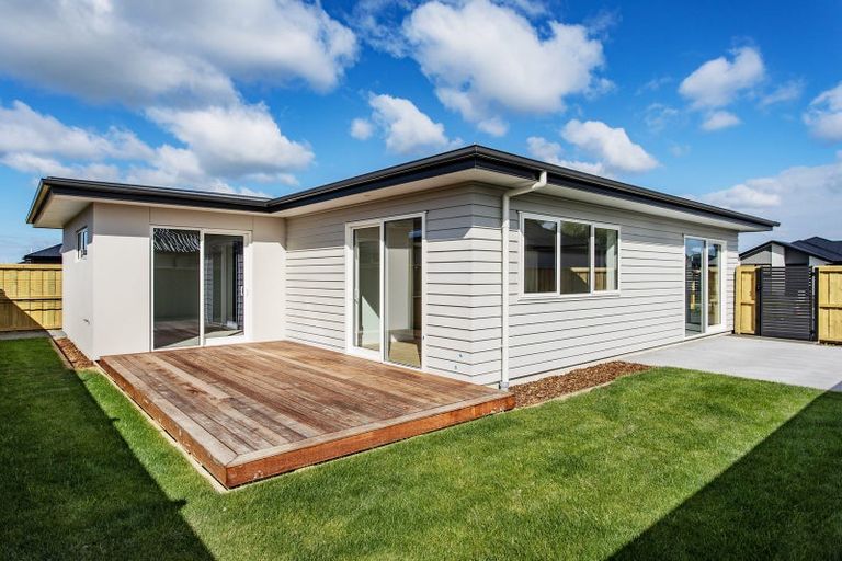 Photo of property in 5 Kekewai Place, Halswell, Christchurch, 8025