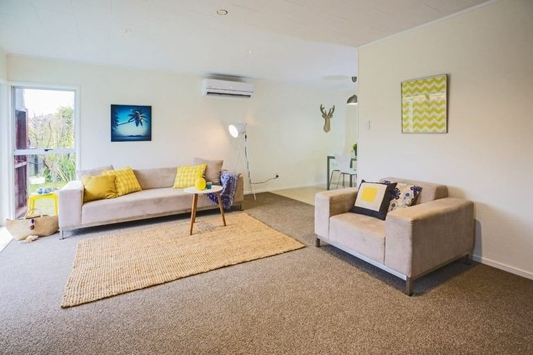 Photo of property in 2/36 Archmillen Avenue, Pakuranga Heights, Auckland, 2010