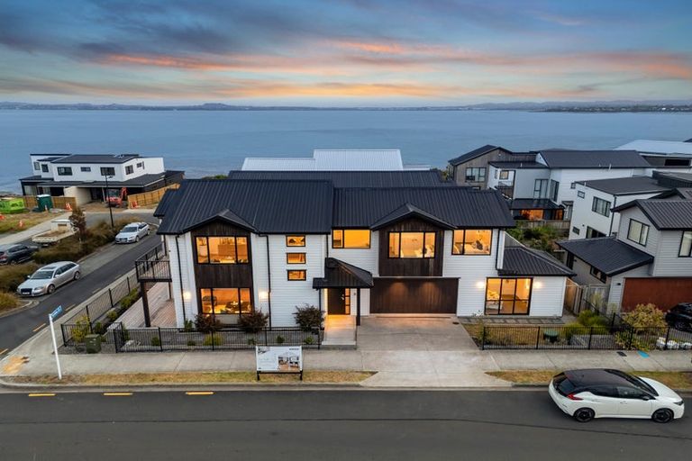 Photo of property in 1 Turbine Way, Hobsonville, Auckland, 0616