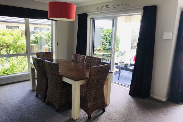 Photo of property in 8 Orotu Drive, Poraiti, Napier, 4112