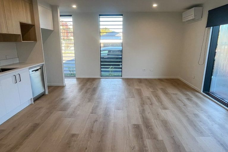 Photo of property in 1/34 Vagues Road, Northcote, Christchurch, 8052