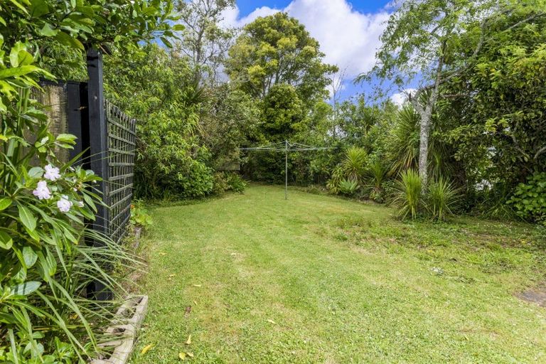 Photo of property in 12 Outlook Road, Greenhithe, Auckland, 0632