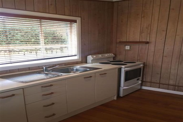 Photo of property in 23 Lillian Place, Orewa, 0931