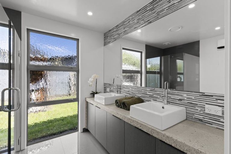 Photo of property in 34 Erskine Street, Lake Hayes, Queenstown, 9304