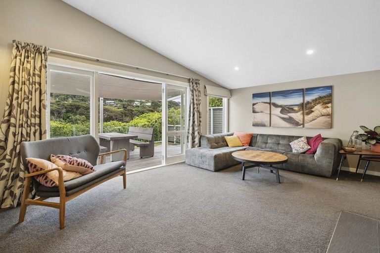 Photo of property in 9 Pukerua Beach Road, Pukerua Bay, 5026