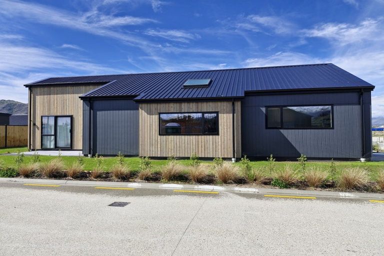 Photo of property in 121 Wooing Tree Avenue, Cromwell, 9310