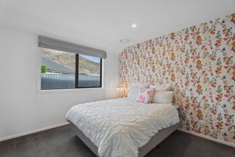 Photo of property in 1 Ashenhurst Way, Lower Shotover, Queenstown, 9304