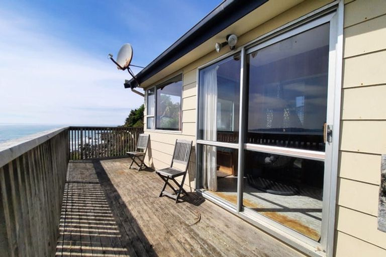 Photo of property in 3 Esplanade, Kaka Point, 9271