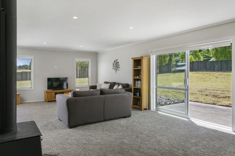Photo of property in 2/500 Kinloch Road, Kinloch, Taupo, 3377
