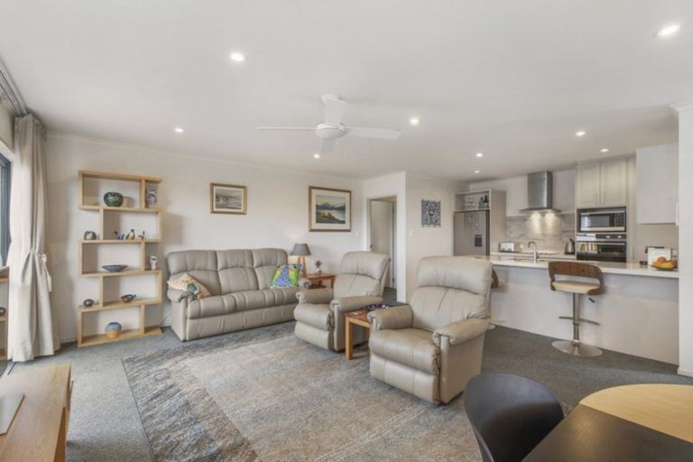 Photo of property in 21 Discovery Drive, Gulf Harbour, Whangaparaoa, 0930