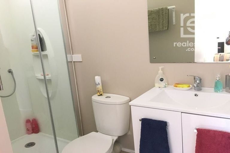 Photo of property in 90 Ridge Road, Howick, Auckland, 2014