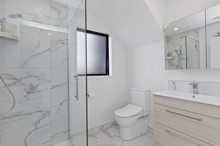 Photo of property in 8/10 Avery Grove, Boulcott, Lower Hutt, 5011