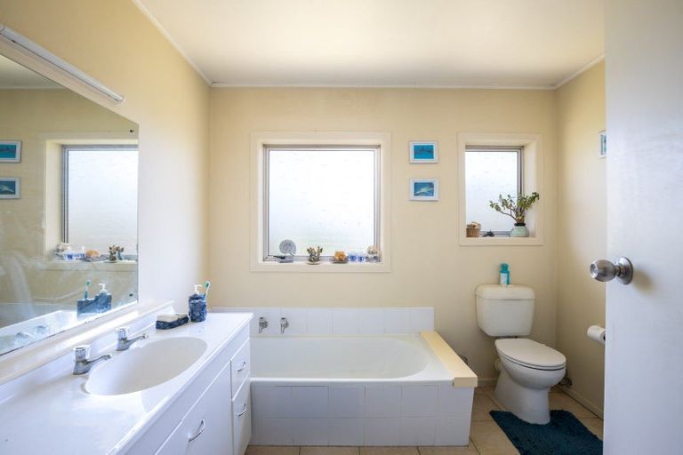 Photo of property in 20 Penrod Drive, Bell Block, New Plymouth, 4312