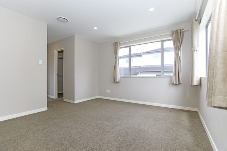 Photo of property in 674a East Coast Road, Pinehill, Auckland, 0630