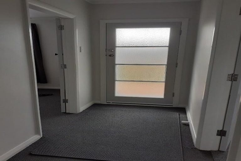 Photo of property in 19 Avro Crescent, Hornby, Christchurch, 8042