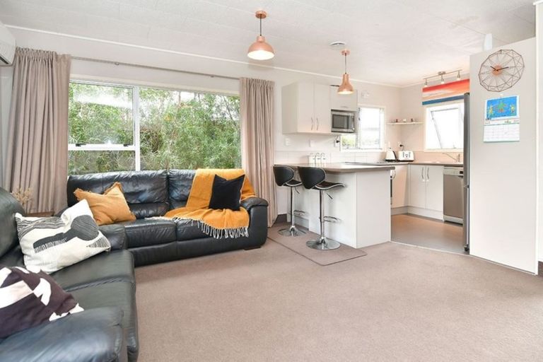 Photo of property in 69b Red Beach Road, Red Beach, 0932