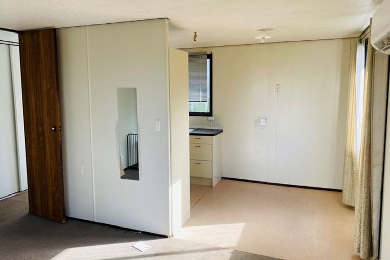 Photo of property in 1/233 Glengarry Road, Glen Eden, Auckland, 0602