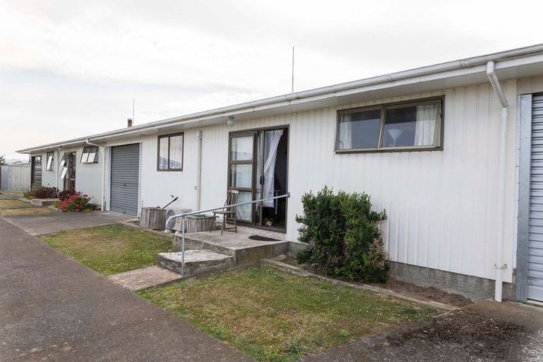 Photo of property in 2/28 Miller Street, Dannevirke, 4930