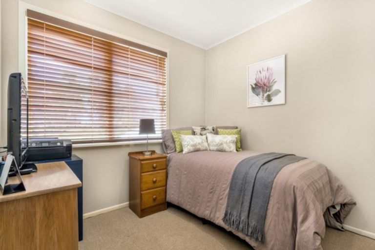 Photo of property in 88 Ennis Avenue, Pakuranga Heights, Auckland, 2010