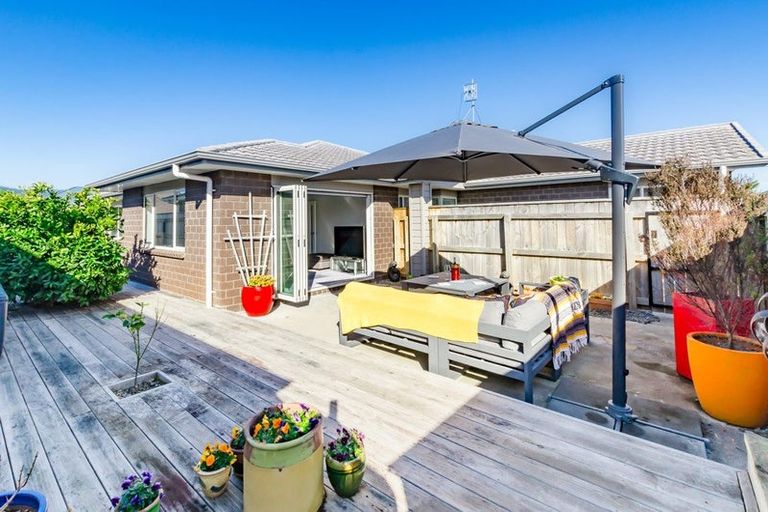 Photo of property in 37 San Priamo Place, Paraparaumu Beach, Paraparaumu, 5032
