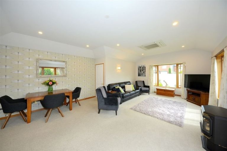Photo of property in 244b Withells Road, Avonhead, Christchurch, 8042