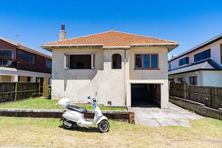 Photo of property in 39 Marine Parade, Mount Maunganui, 3116